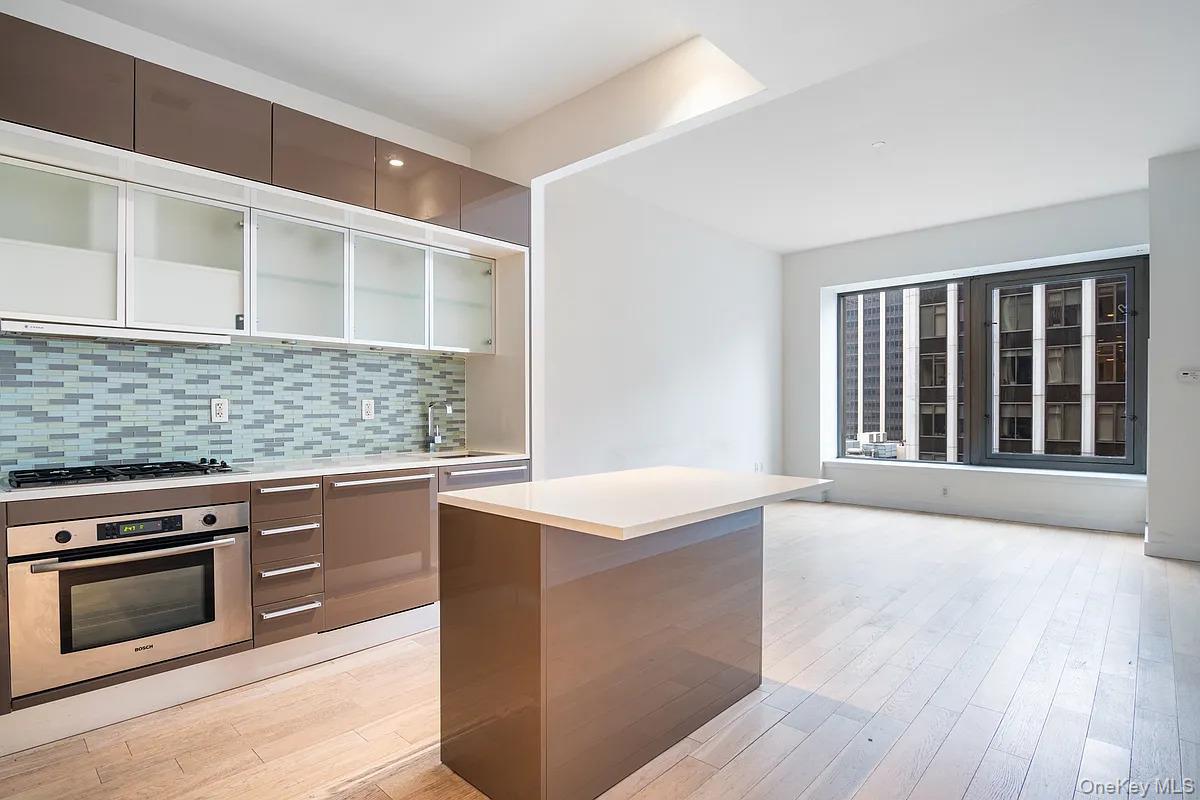 75 Wall Street 24d Property Photo 2