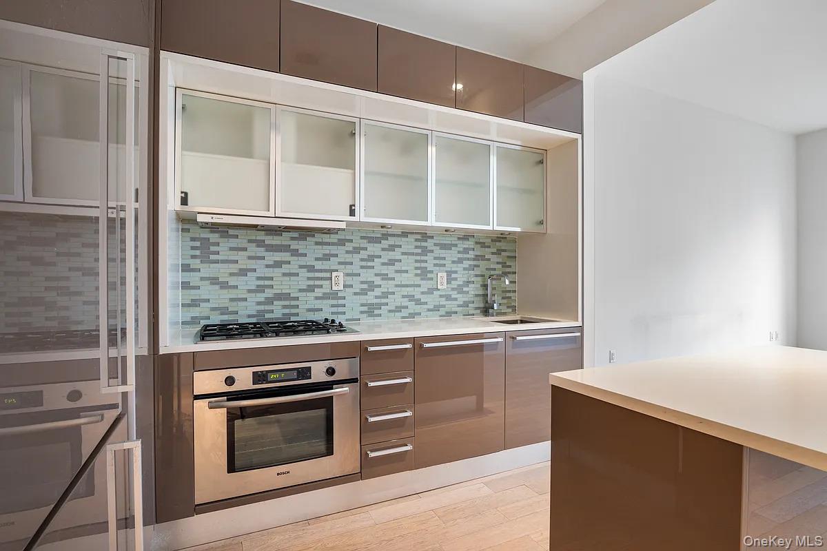 75 Wall Street 24d Property Photo 3