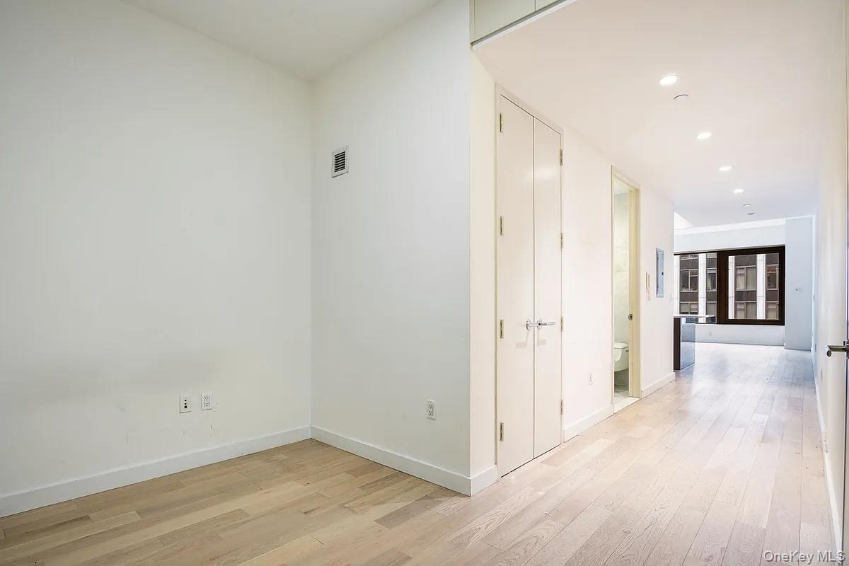 75 Wall Street 24d Property Photo 5