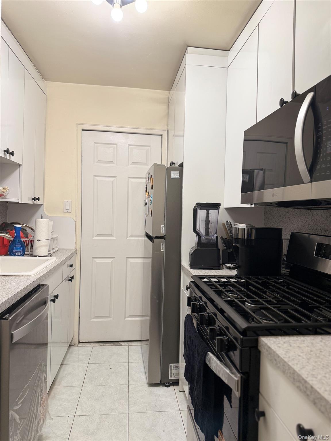 61-20 Grand Central Parkway B 708 Property Photo 34