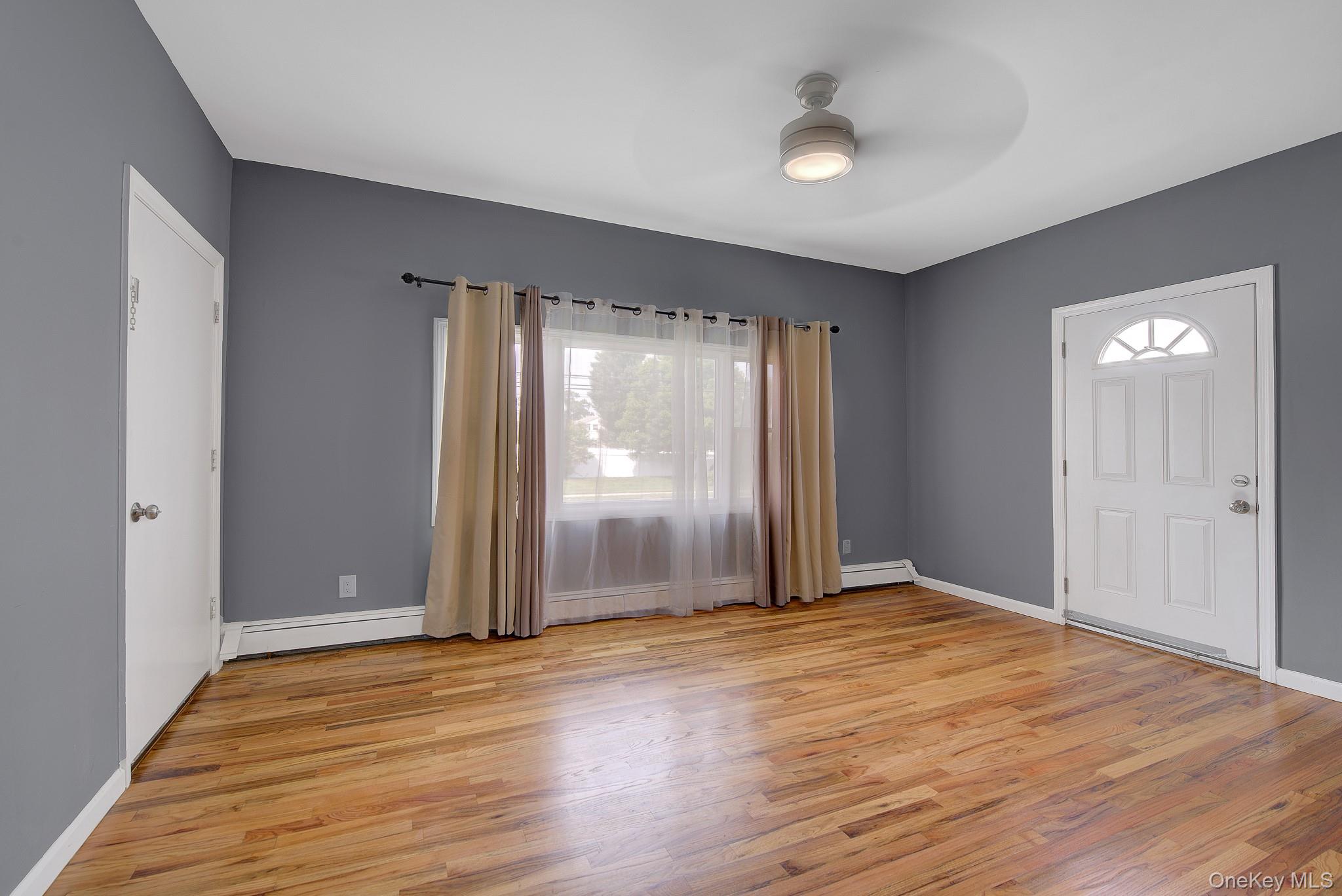 587 Miller Avenue Property Photo 6