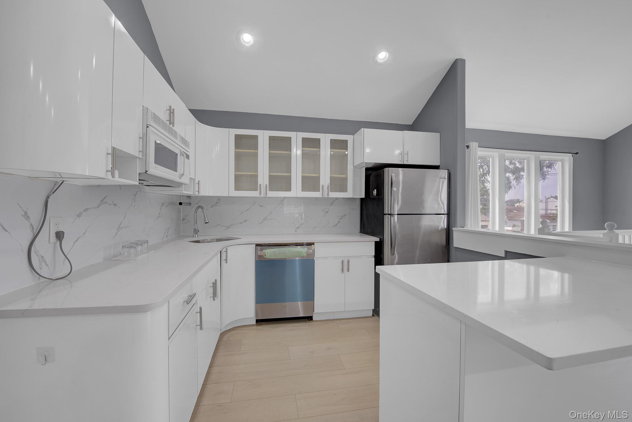 587 Miller Avenue Property Photo 18