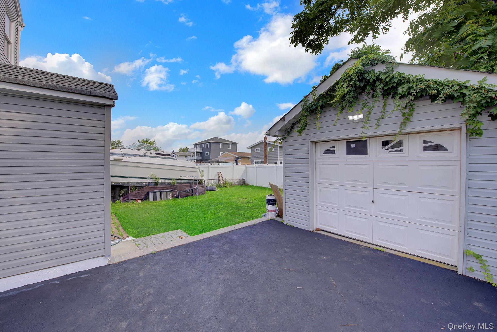 587 Miller Avenue Property Photo 29