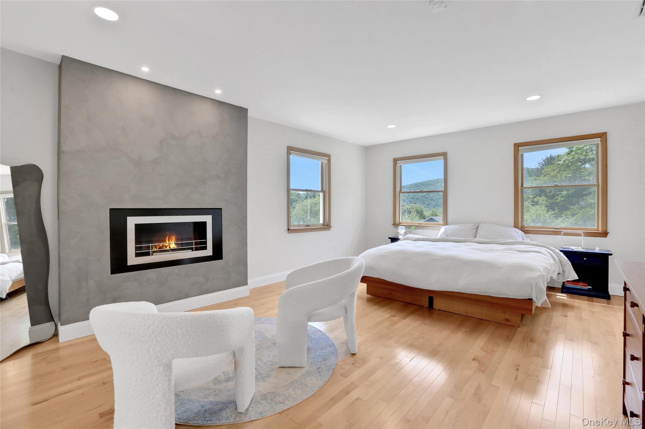 8 White Pine Lane Property Photo 3
