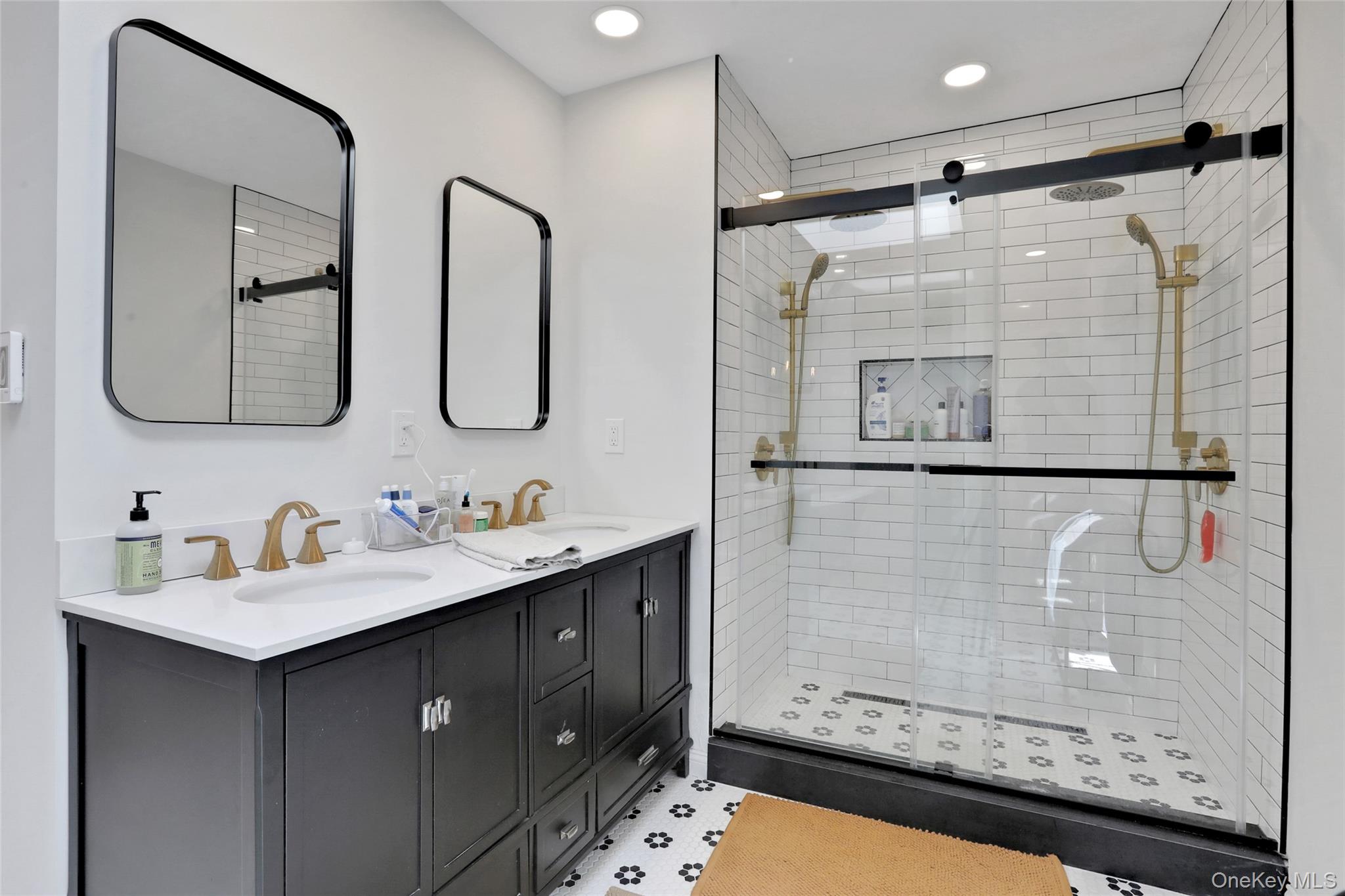 8 White Pine Lane Property Photo 8