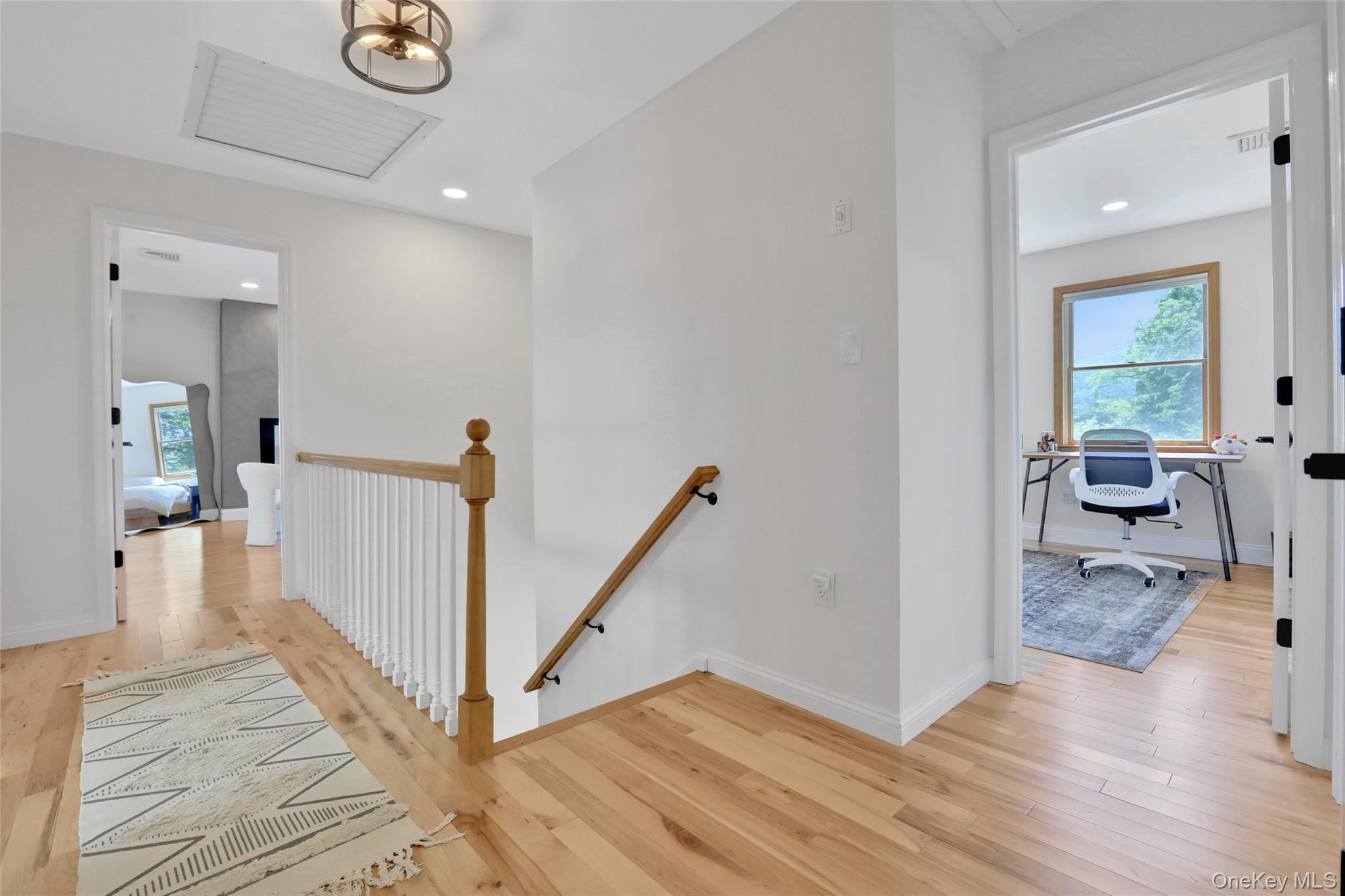 8 White Pine Lane Property Photo 9