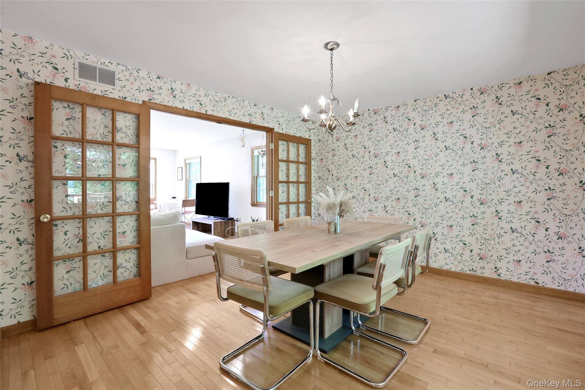 8 White Pine Lane Property Photo 18