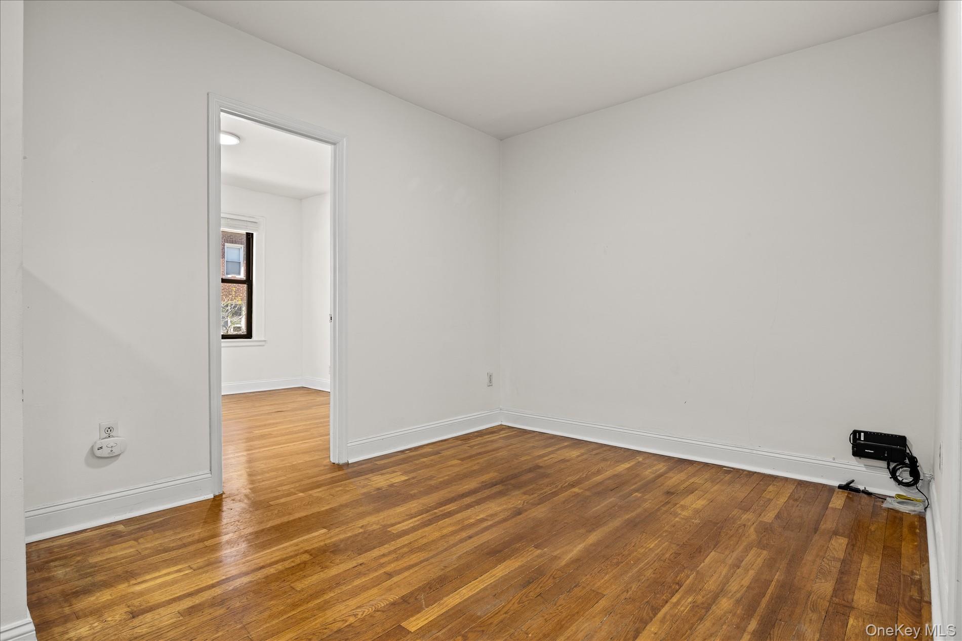 2067 32nd Street Property Photo 6