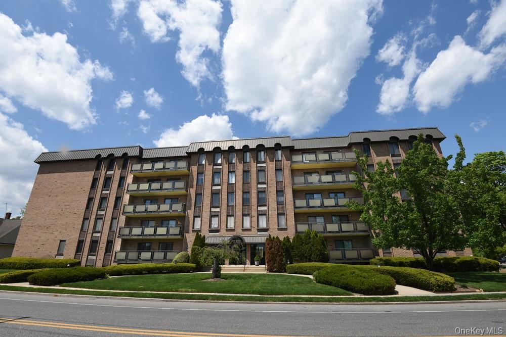 175 Maple Avenue 4I Property Photo 1
