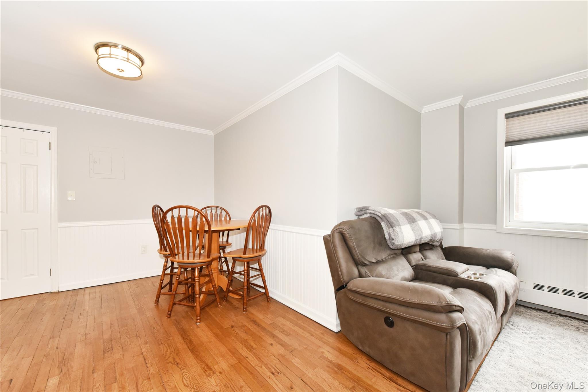 370 W Broadway 4y Property Photo 8
