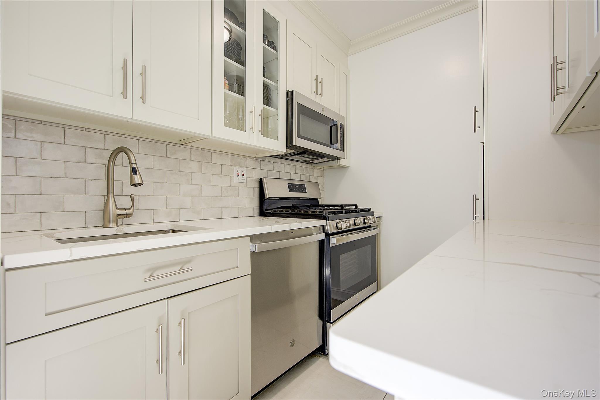 77-34 113th Street 6c Property Photo 16