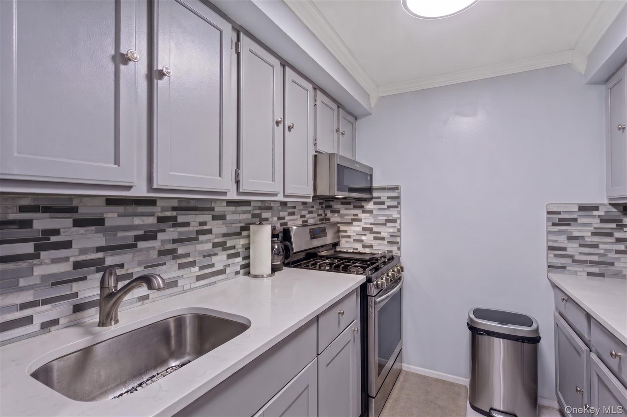320 Marion Street Property Photo 18