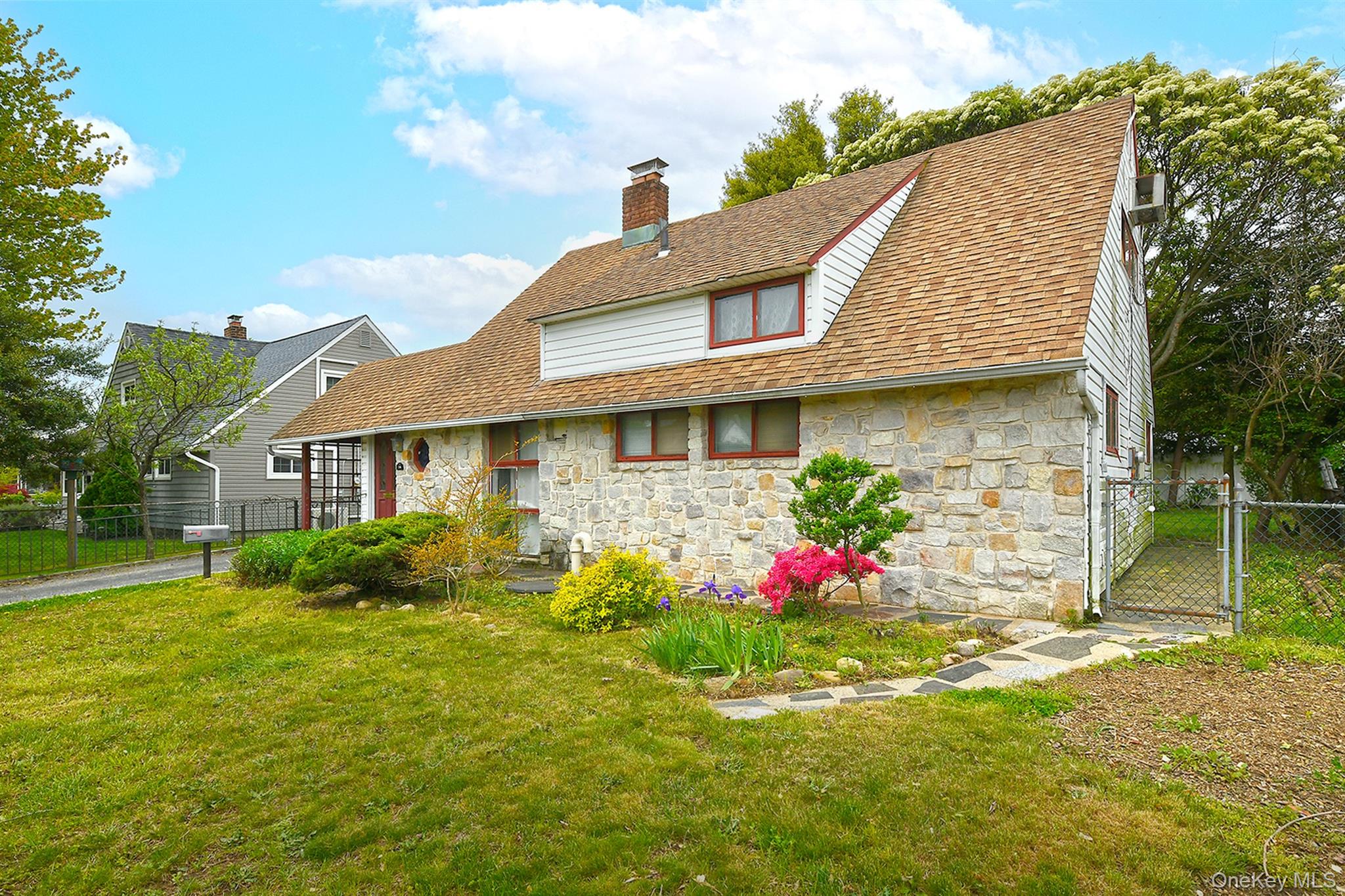 16 Springtime Lane Property Photo 3