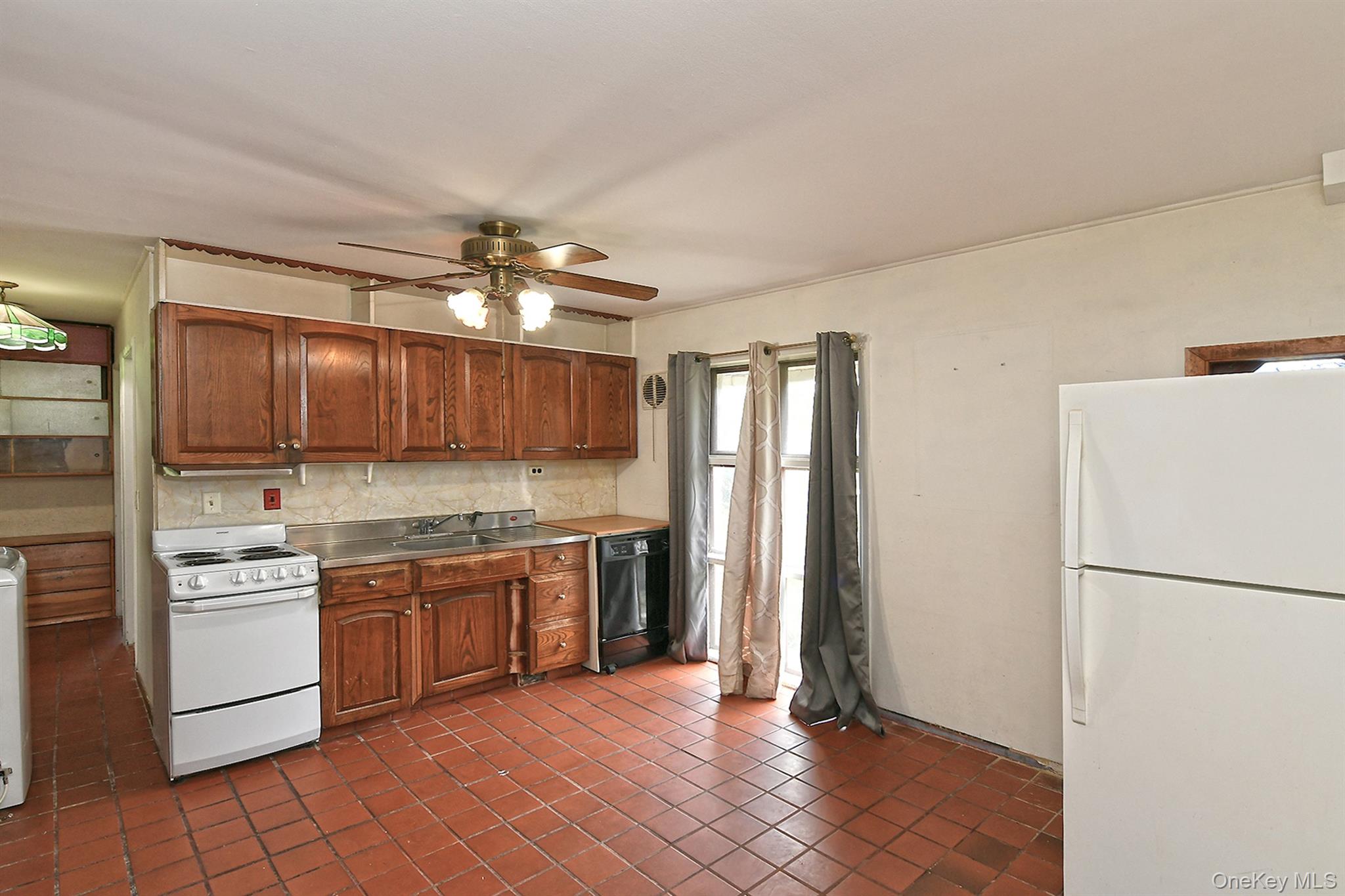 16 Springtime Lane Property Photo 5