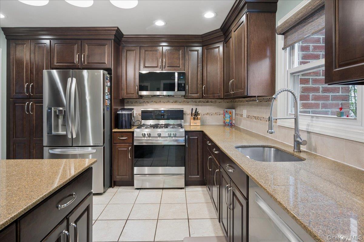 1 Allen Place Property Photo 8