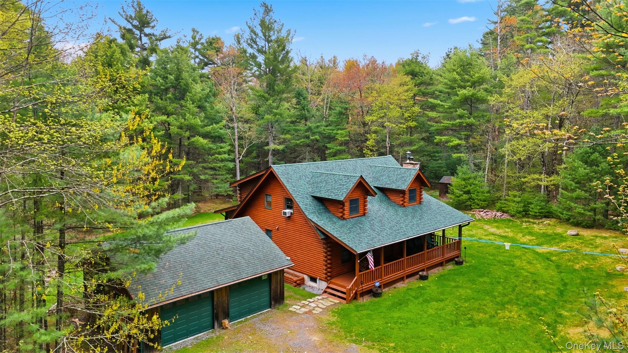 924 Forestburgh Road Property Photo 1