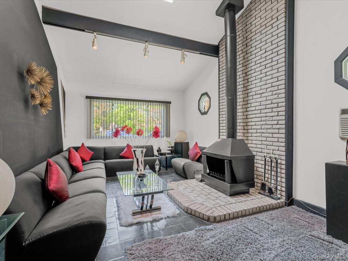 21 Halston Lane Property Photo 12