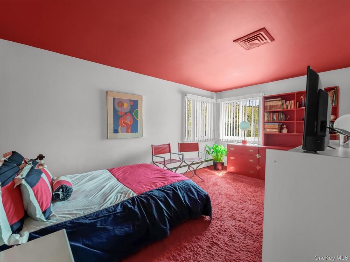 21 Halston Lane Property Photo 19