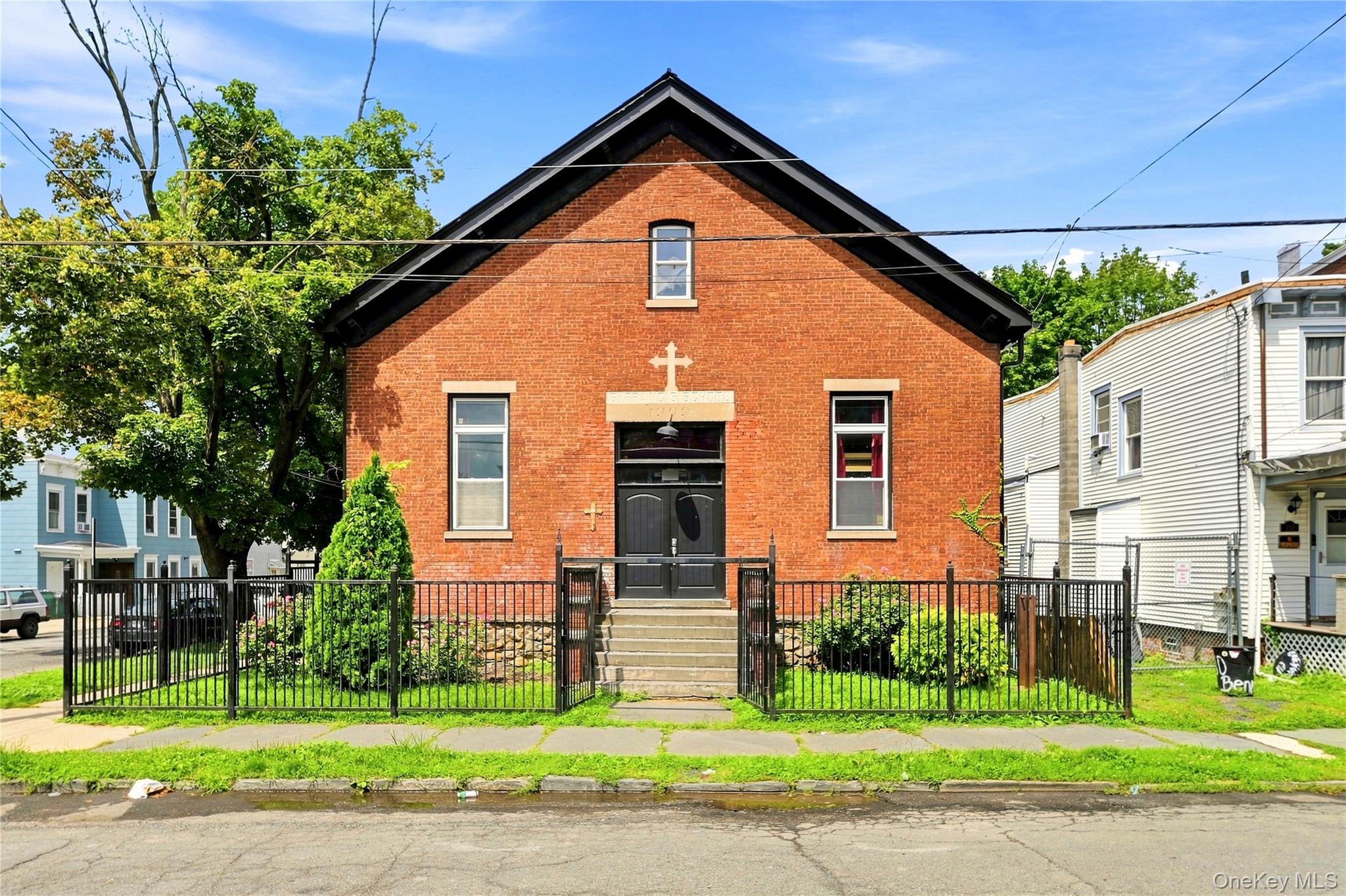 130 Benkard Avenue Property Photo 1