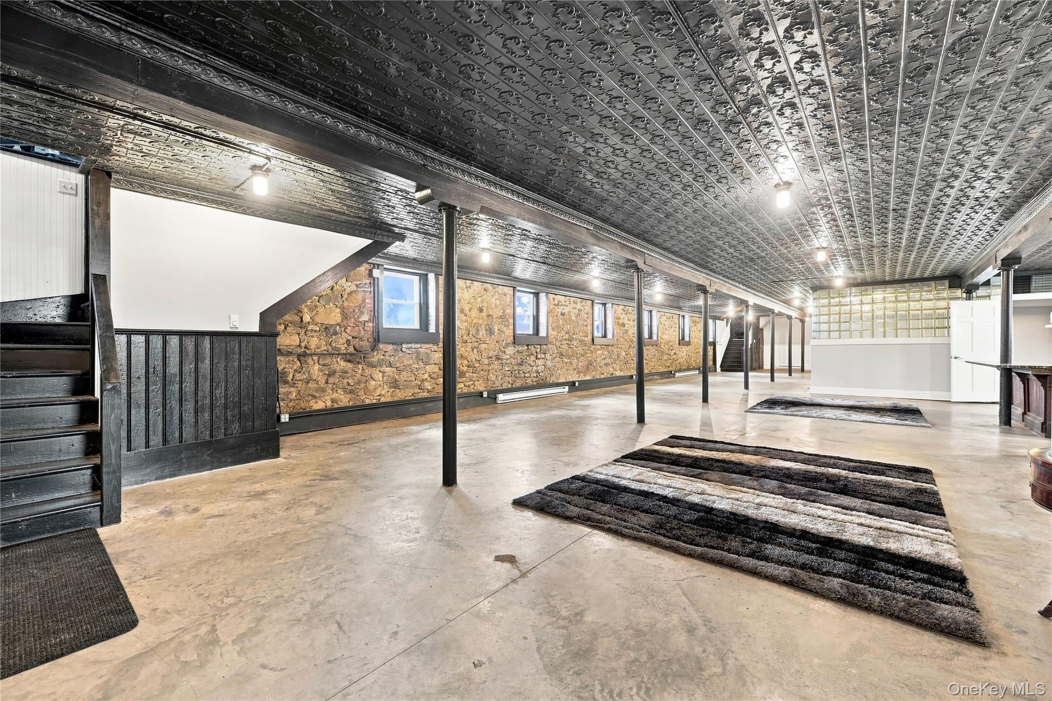 130 Benkard Avenue Property Photo 8
