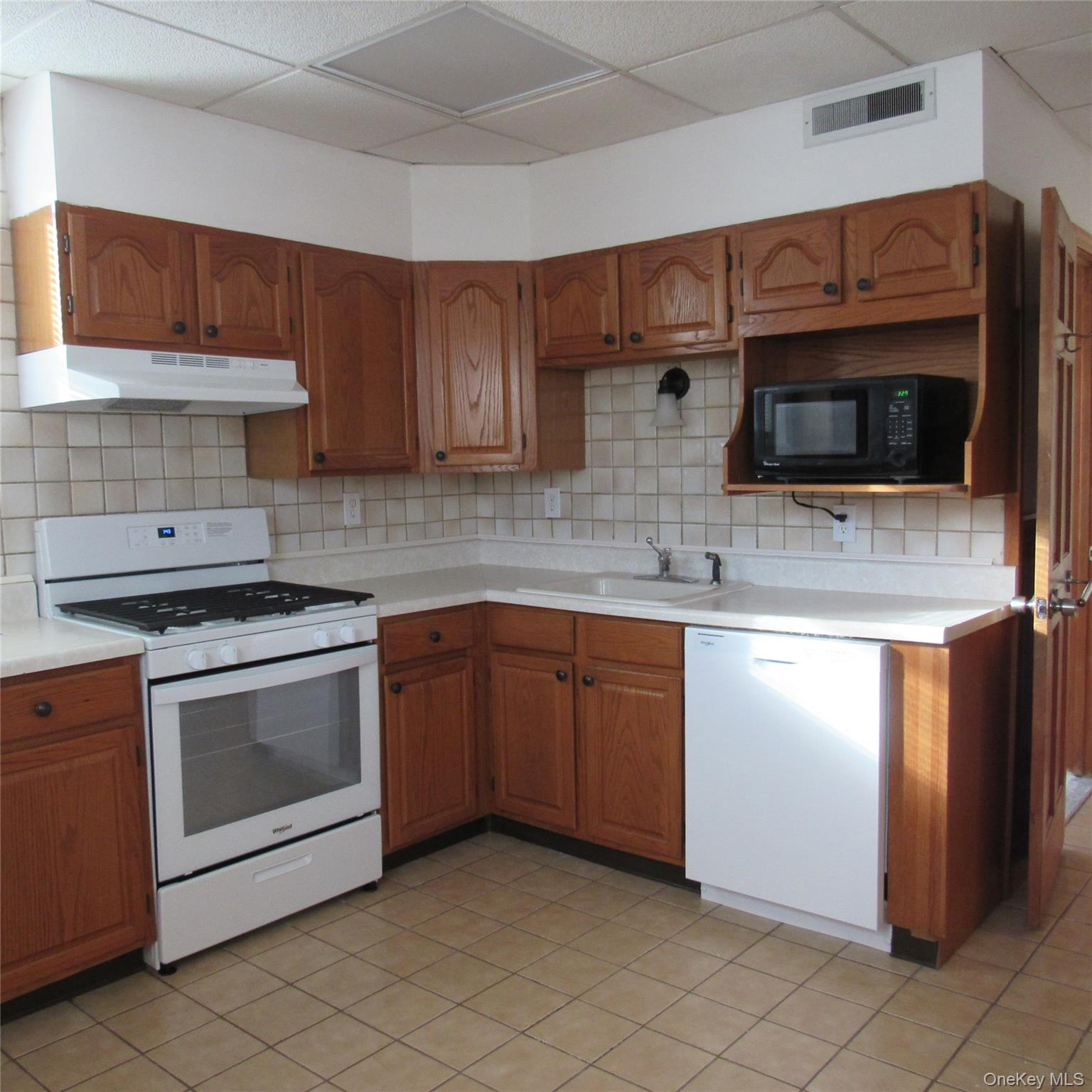 35 Taylor Avenue #2 Property Photo 5
