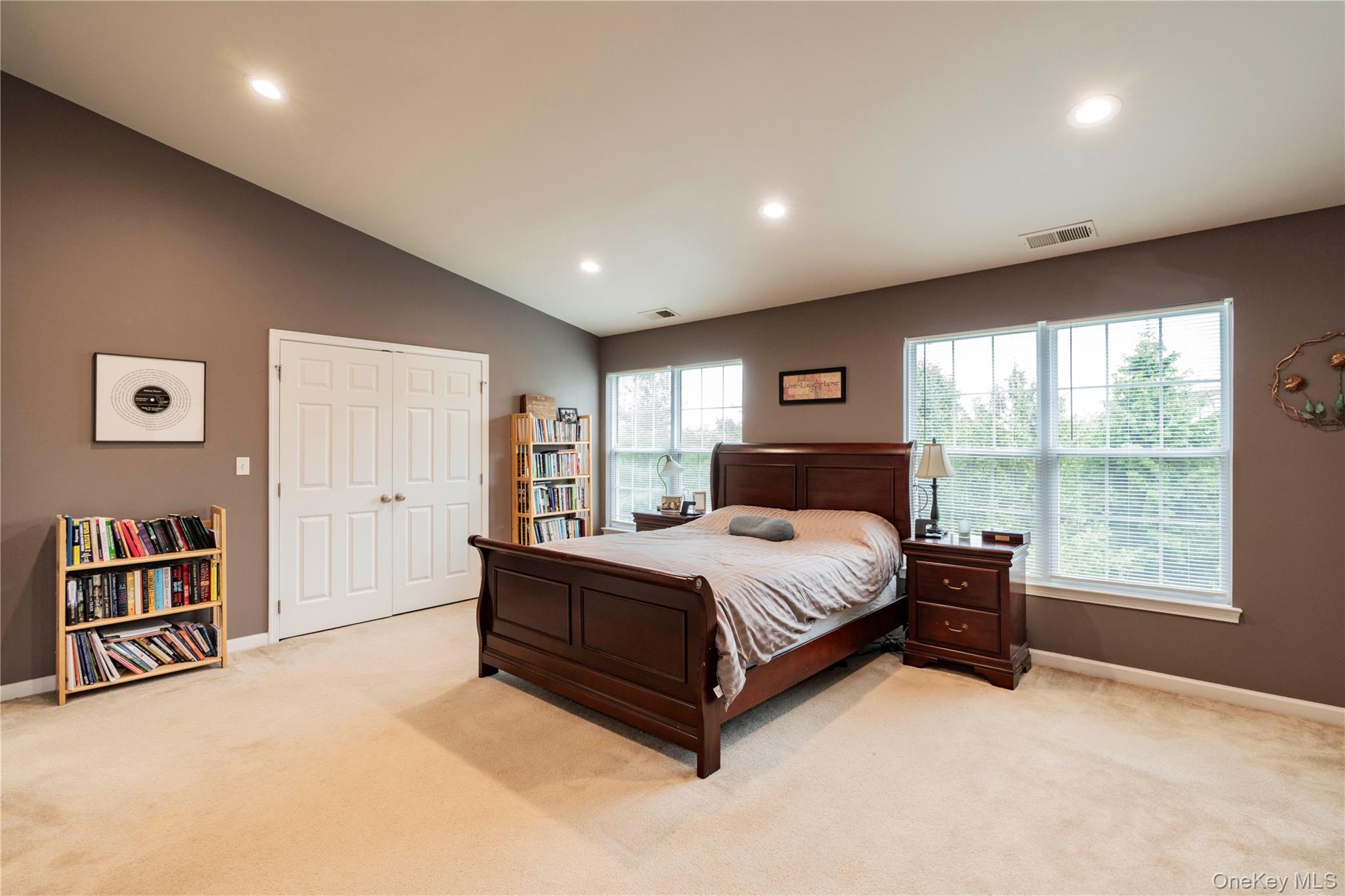 908 Huntington Drive Property Photo 10