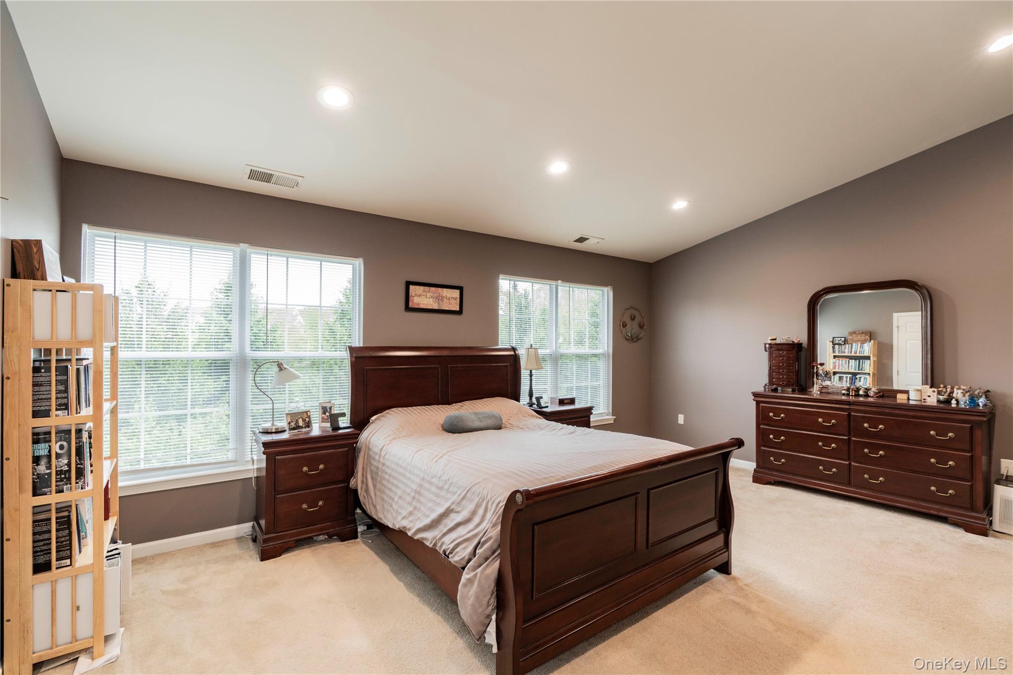 908 Huntington Drive Property Photo 11