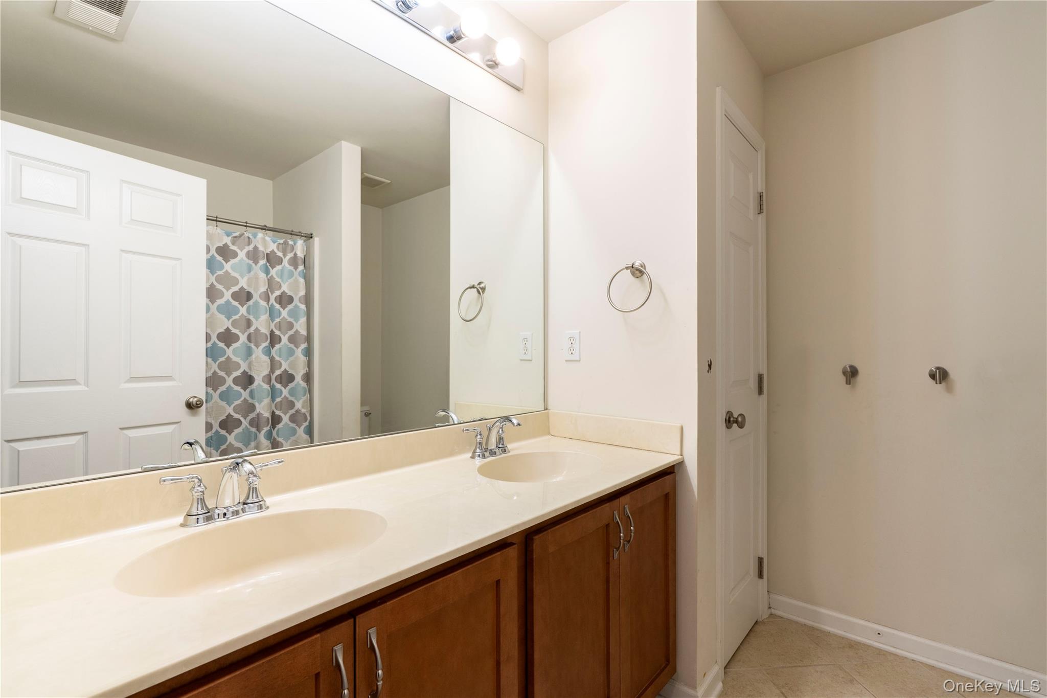 908 Huntington Drive Property Photo 17