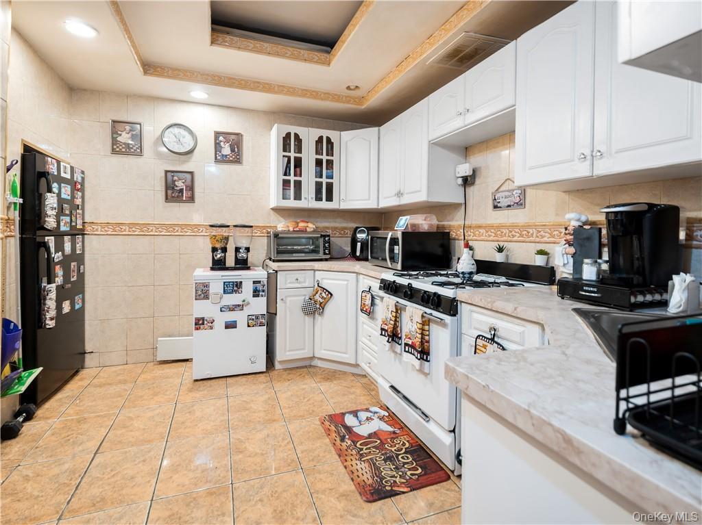 1392 Commonwealth Avenue Property Photo 8