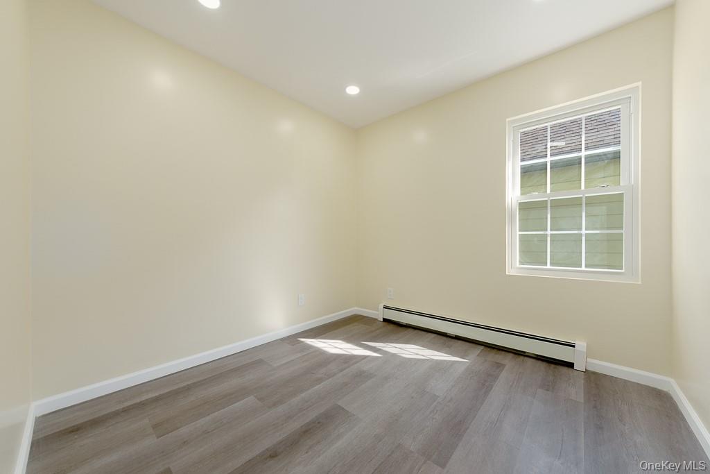 10916 221st Street Property Photo 8