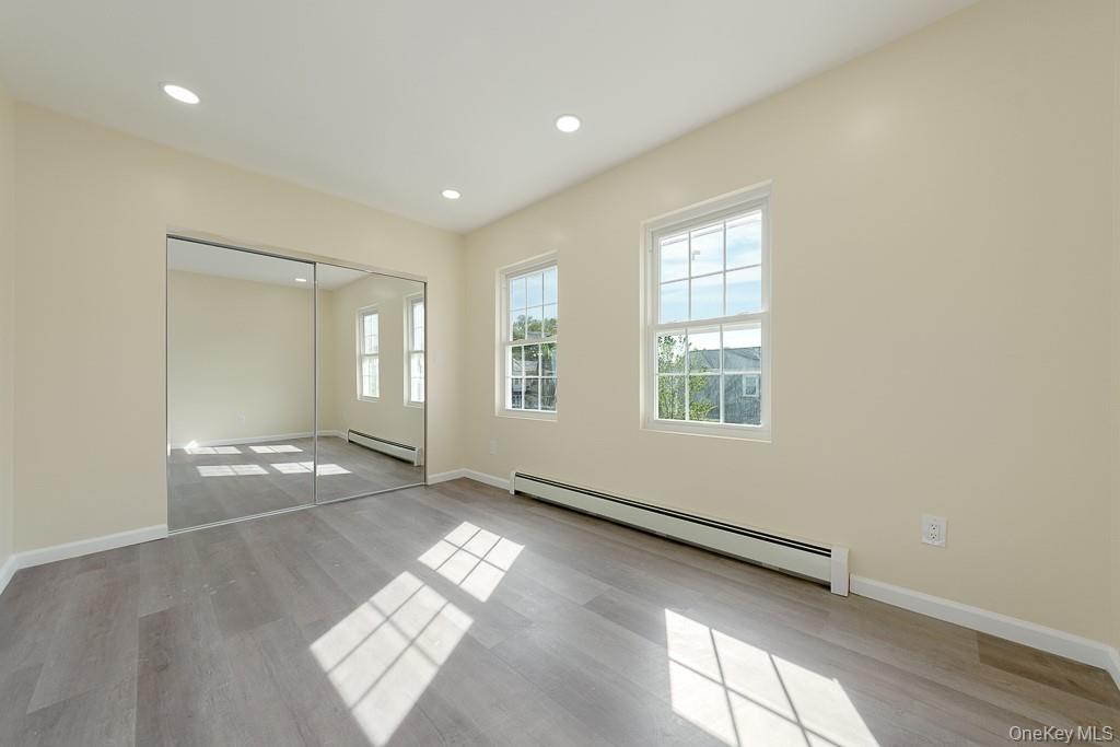 10916 221st Street Property Photo 9