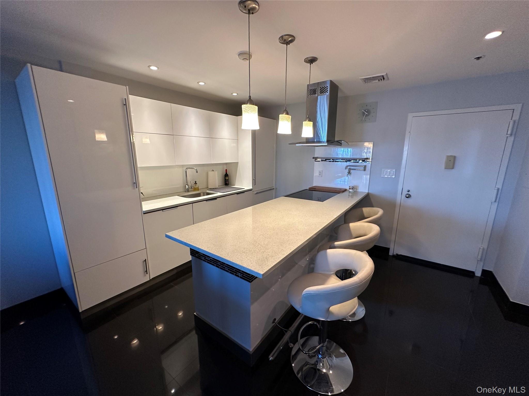 360 Shore Road 2g Property Photo 4