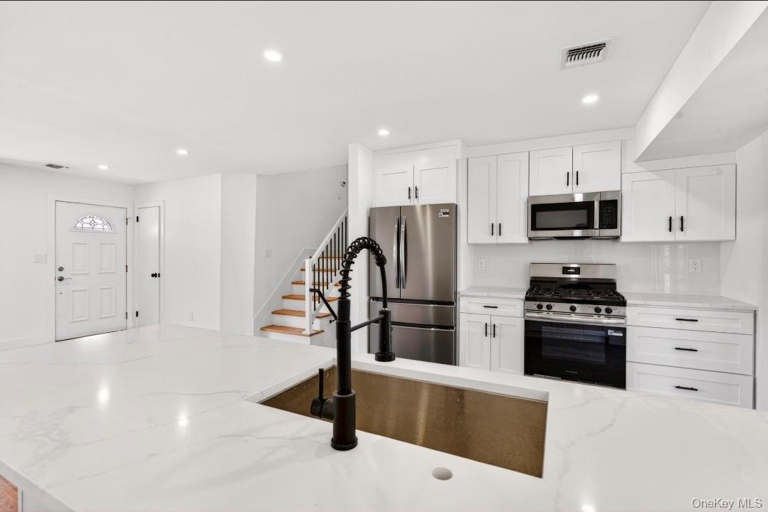 8 Whitebirch Lane Property Photo 11