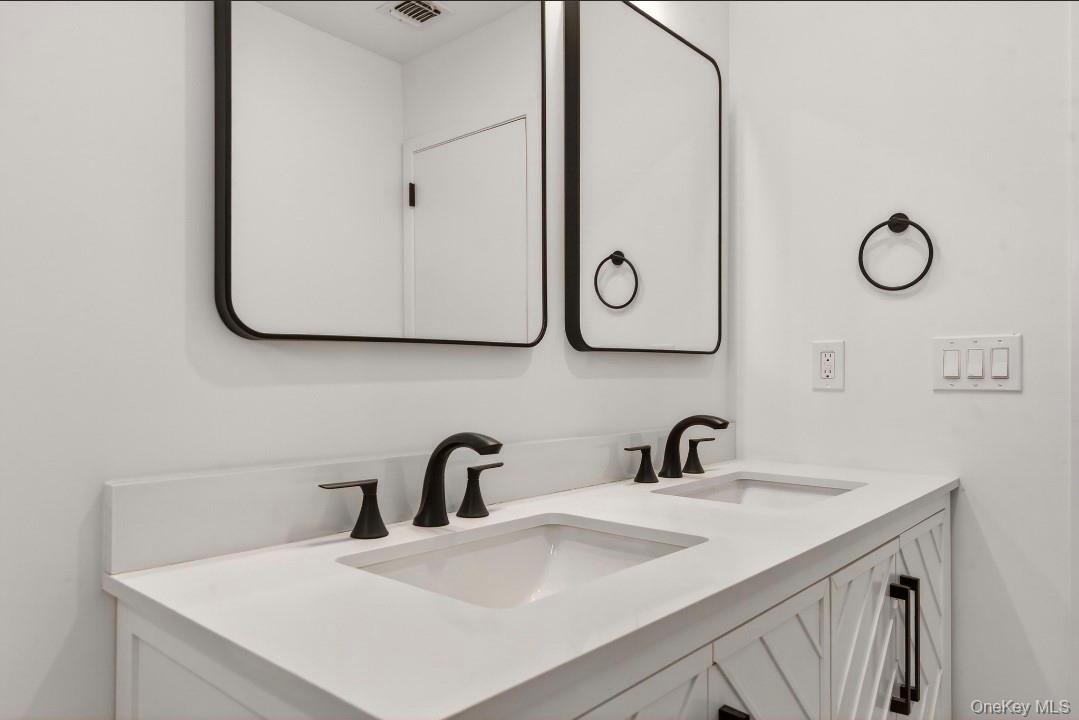 8 Whitebirch Lane Property Photo 18