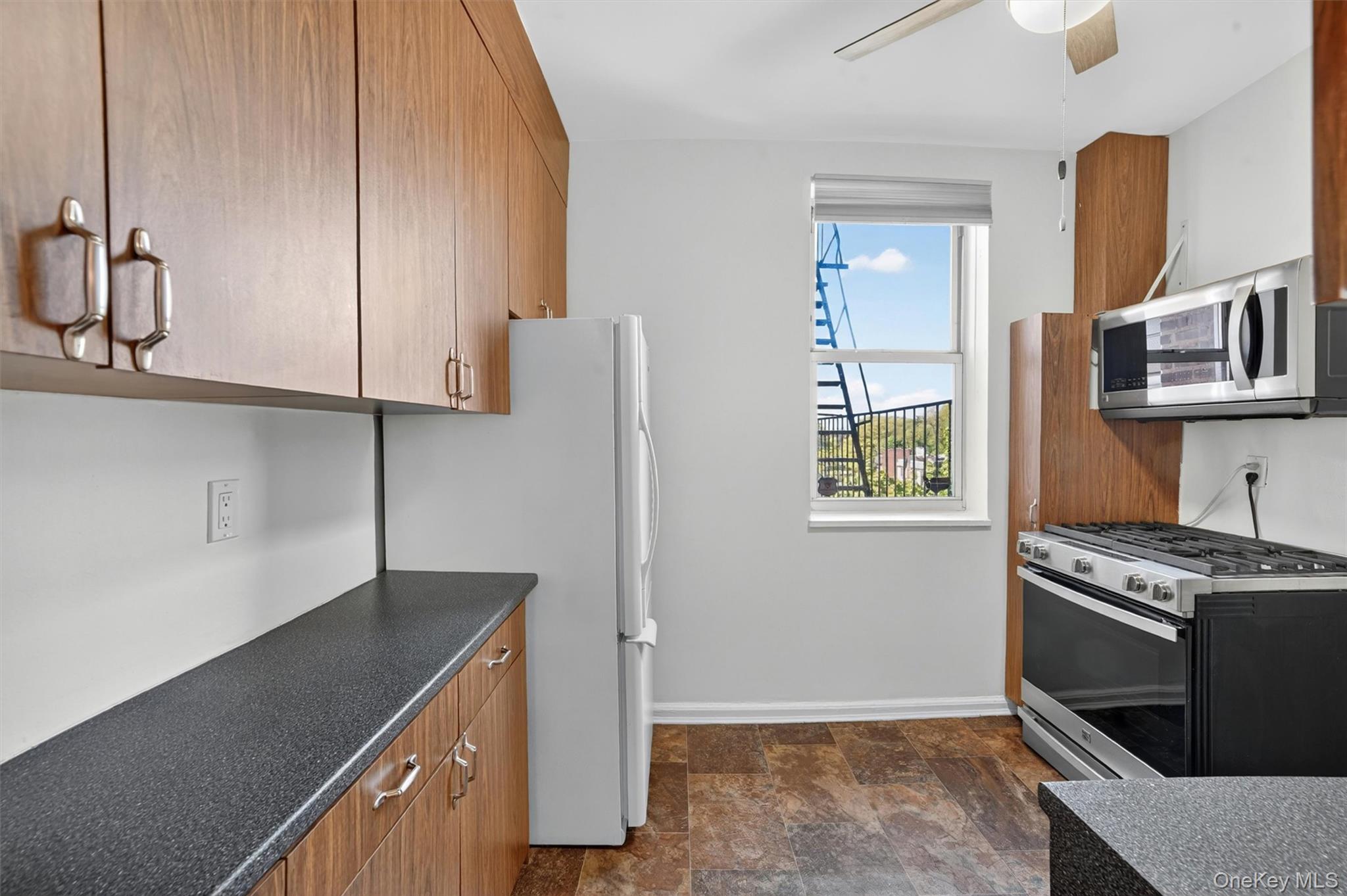 1 Bronxville Road 6a Property Photo 8