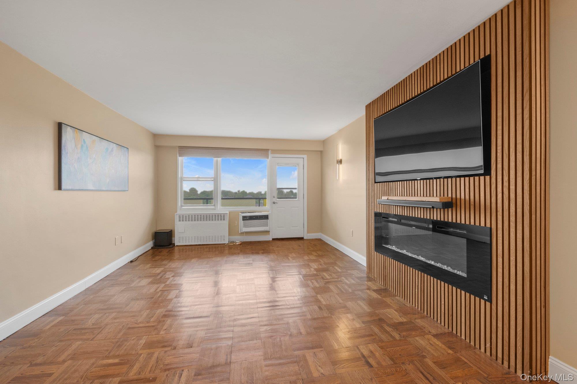 1841 Central Park Avenue 8g Property Photo 4