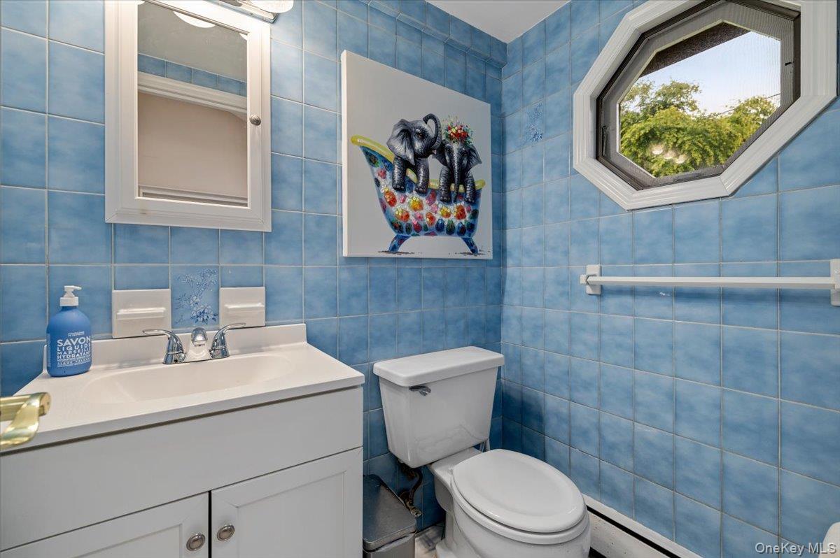 20 School House Lane Property Photo 4