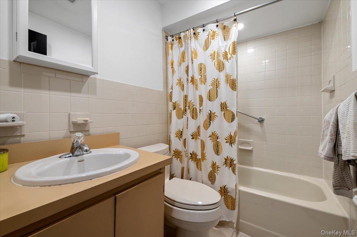 20 School House Lane Property Photo 18