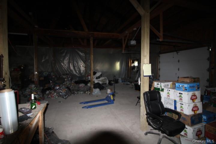 325 N Main Street Property Photo 5