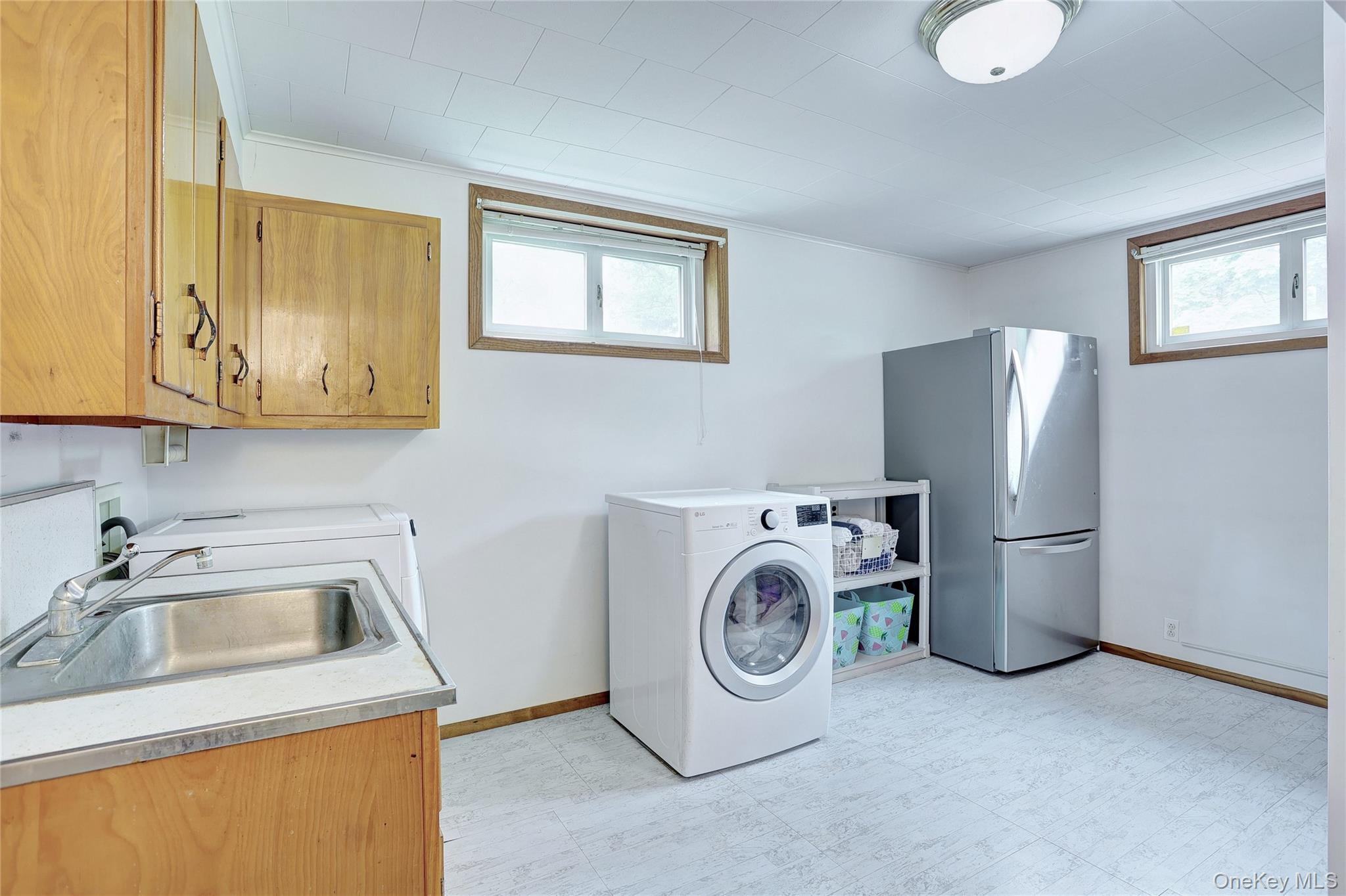 34 E Allison Avenue Property Photo 19