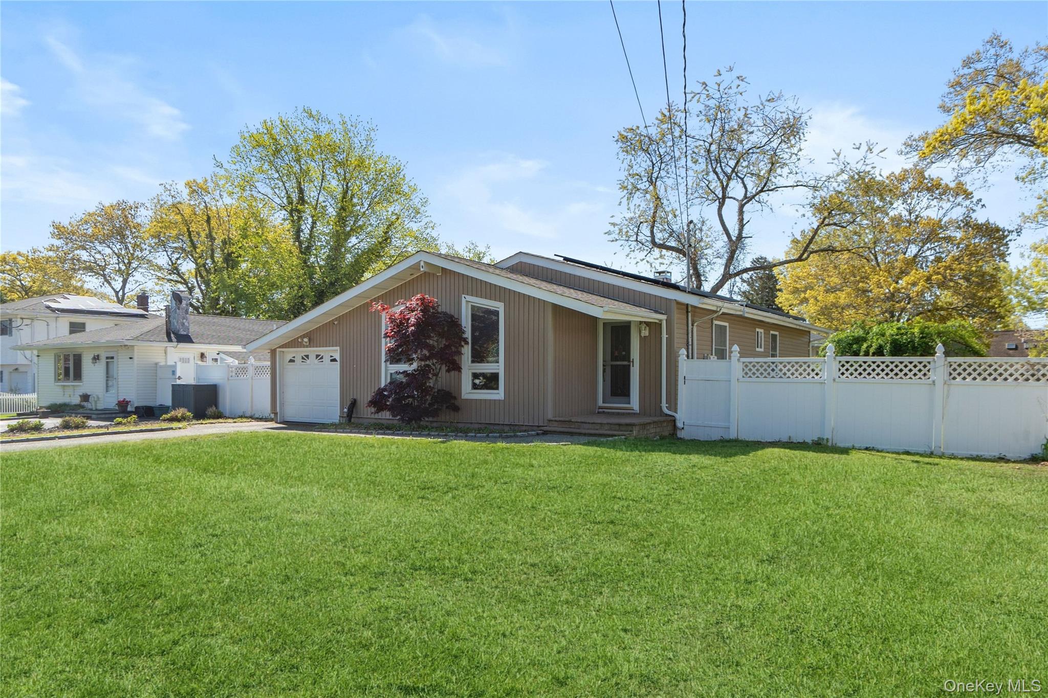 82 Robinwood Drive Property Photo 2