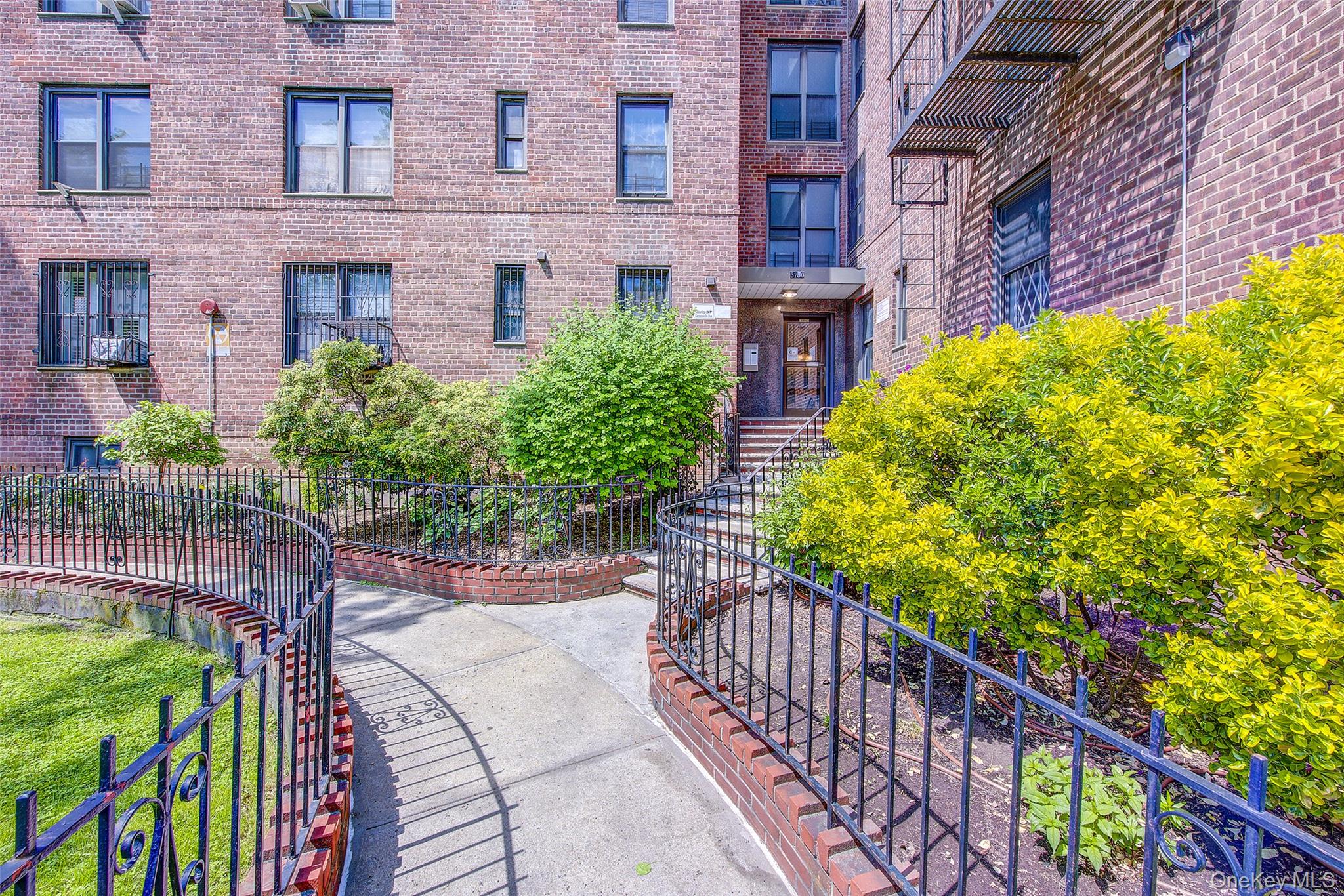 37-50 87th Street 3E Property Photo 1