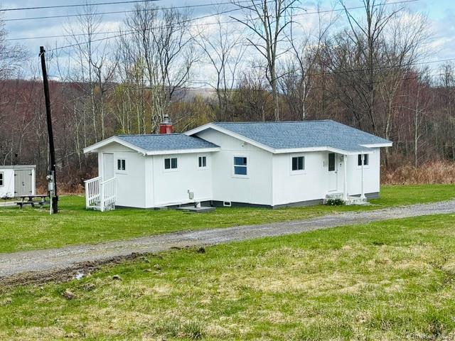 280 Hall Hill Road Property Photo 1