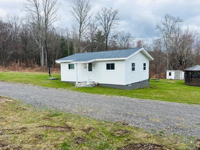 280 Hall Hill Road Property Photo 2