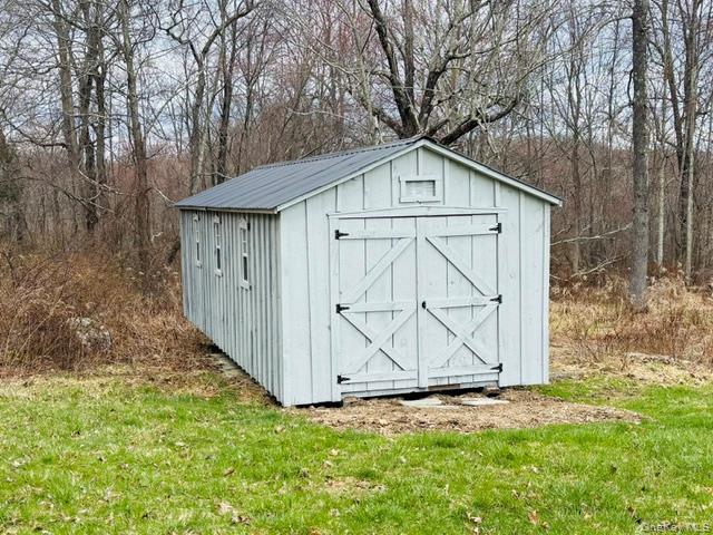 280 Hall Hill Road Property Photo 4