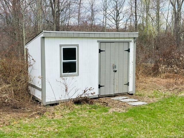 280 Hall Hill Road Property Photo 5