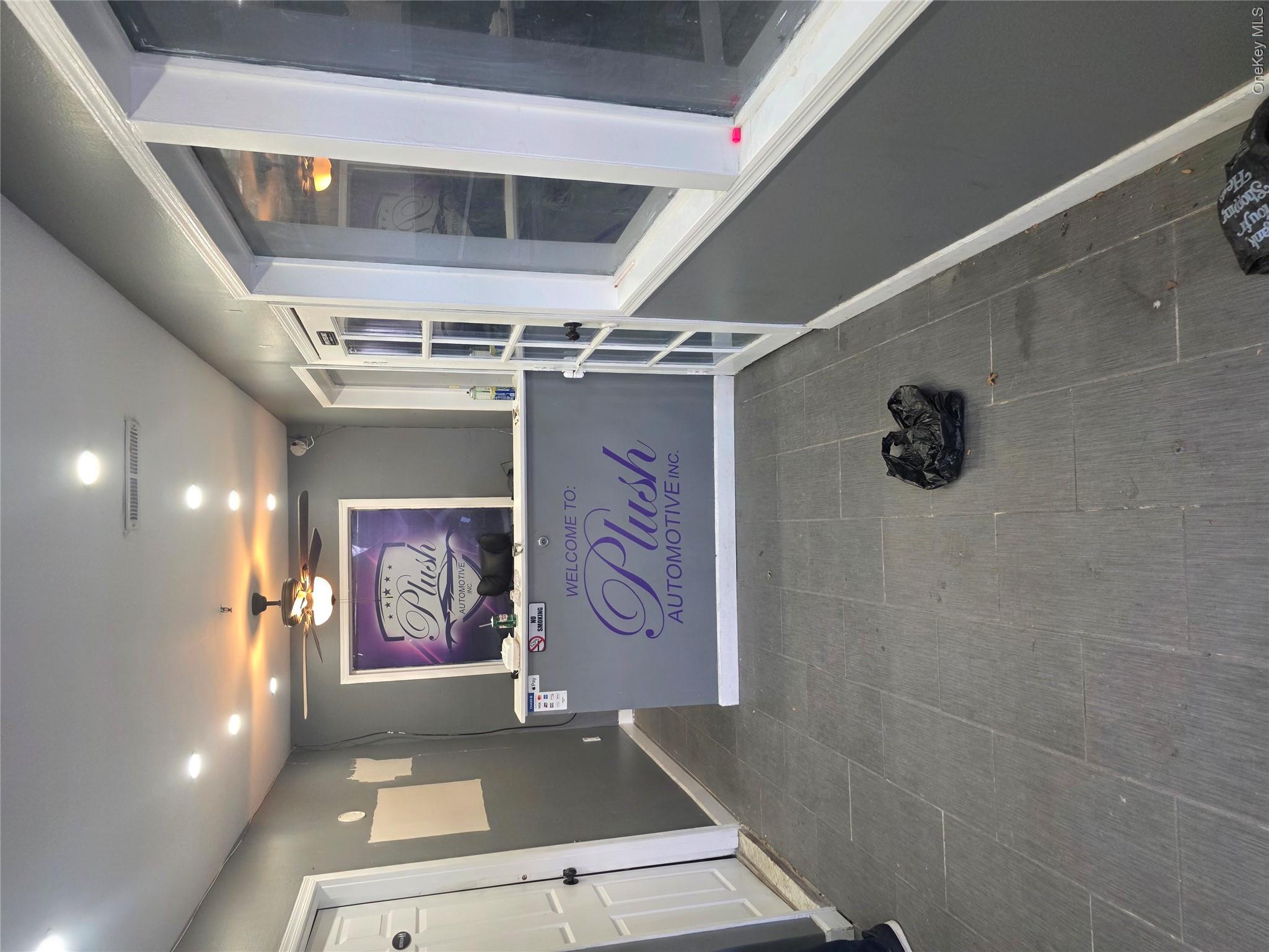 21006 Jamaica Avenue Property Photo 3