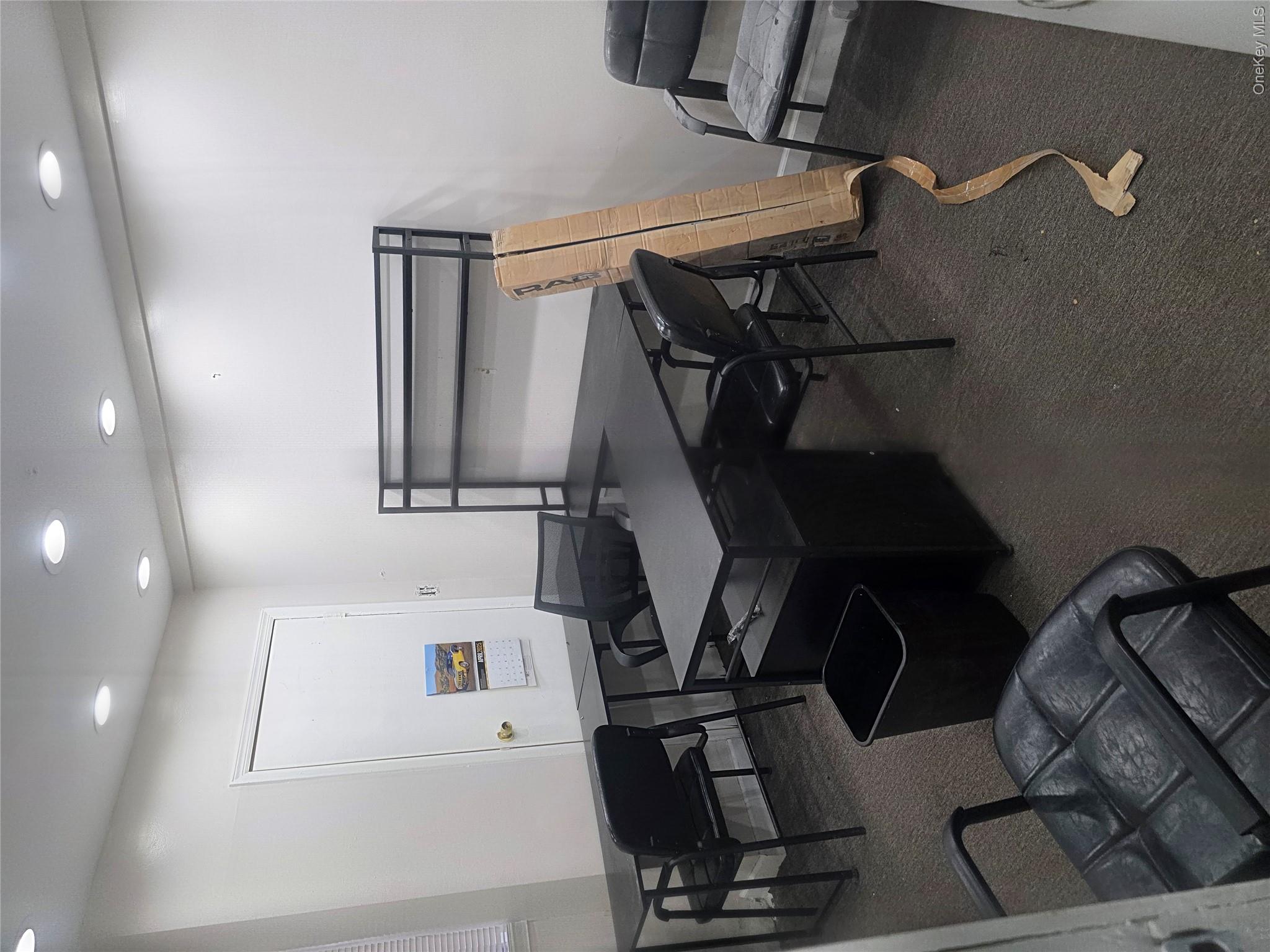 21006 Jamaica Avenue Property Photo 7