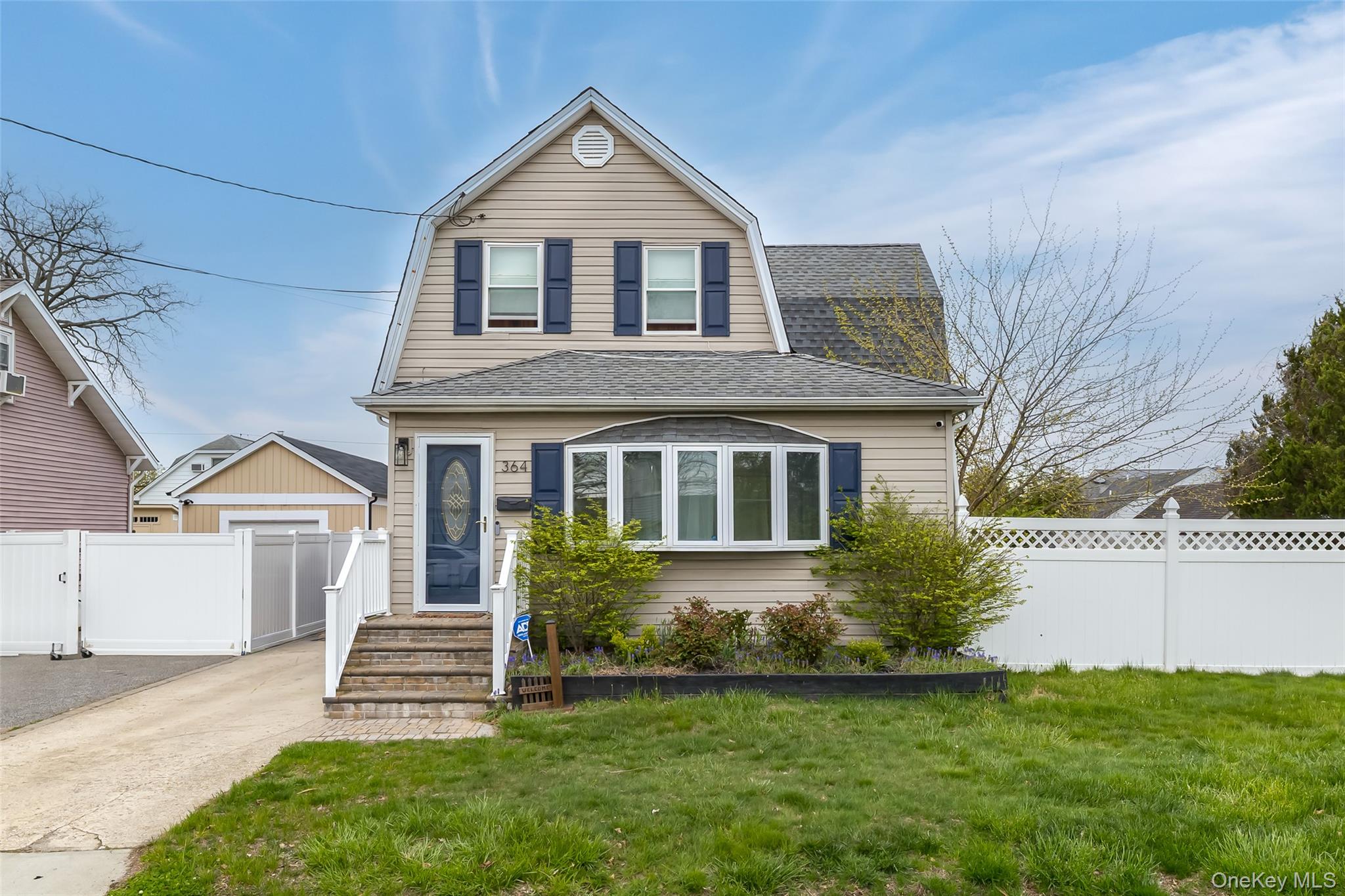 364 S Broadway Property Photo 1