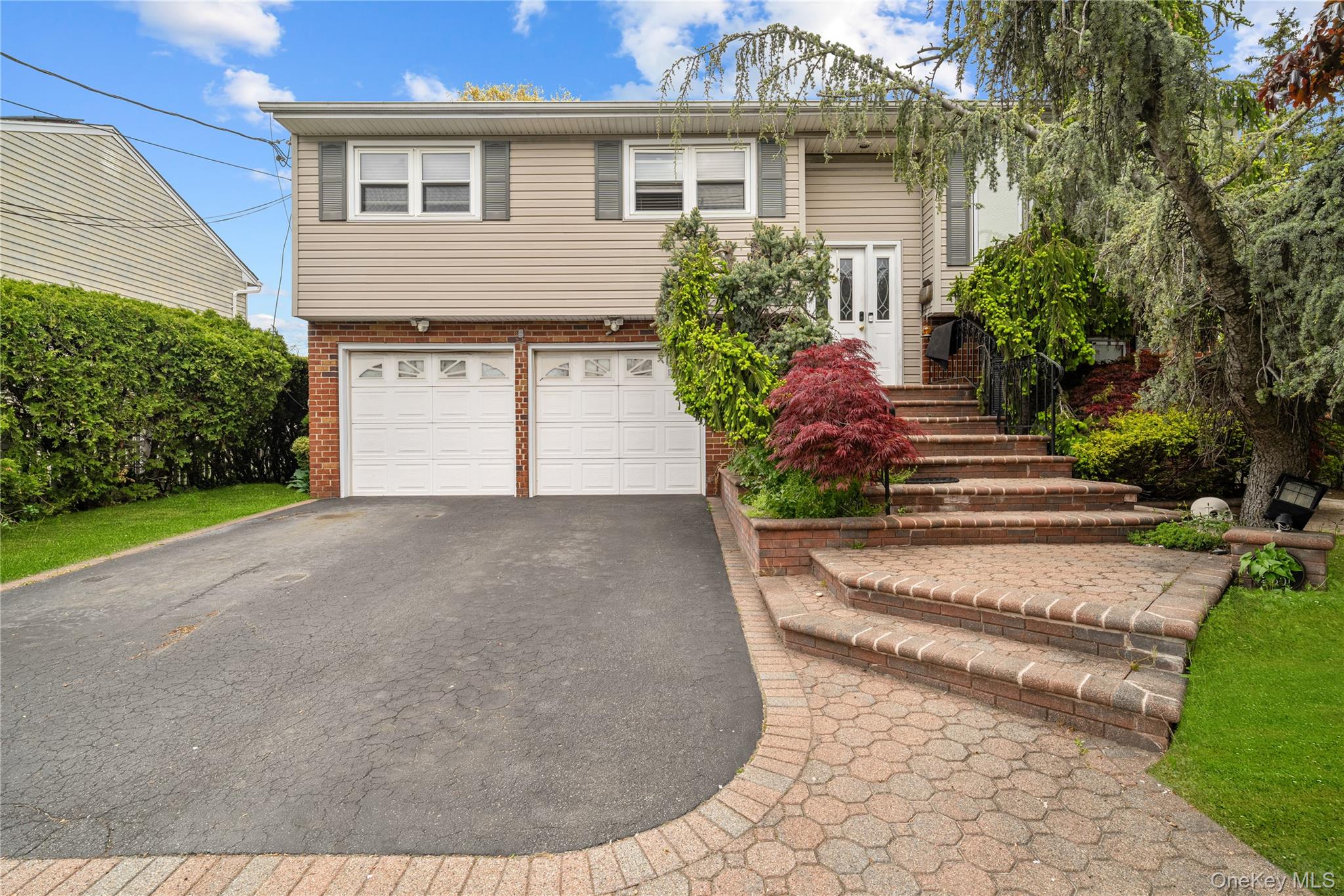2501 Rose Place Property Photo 1